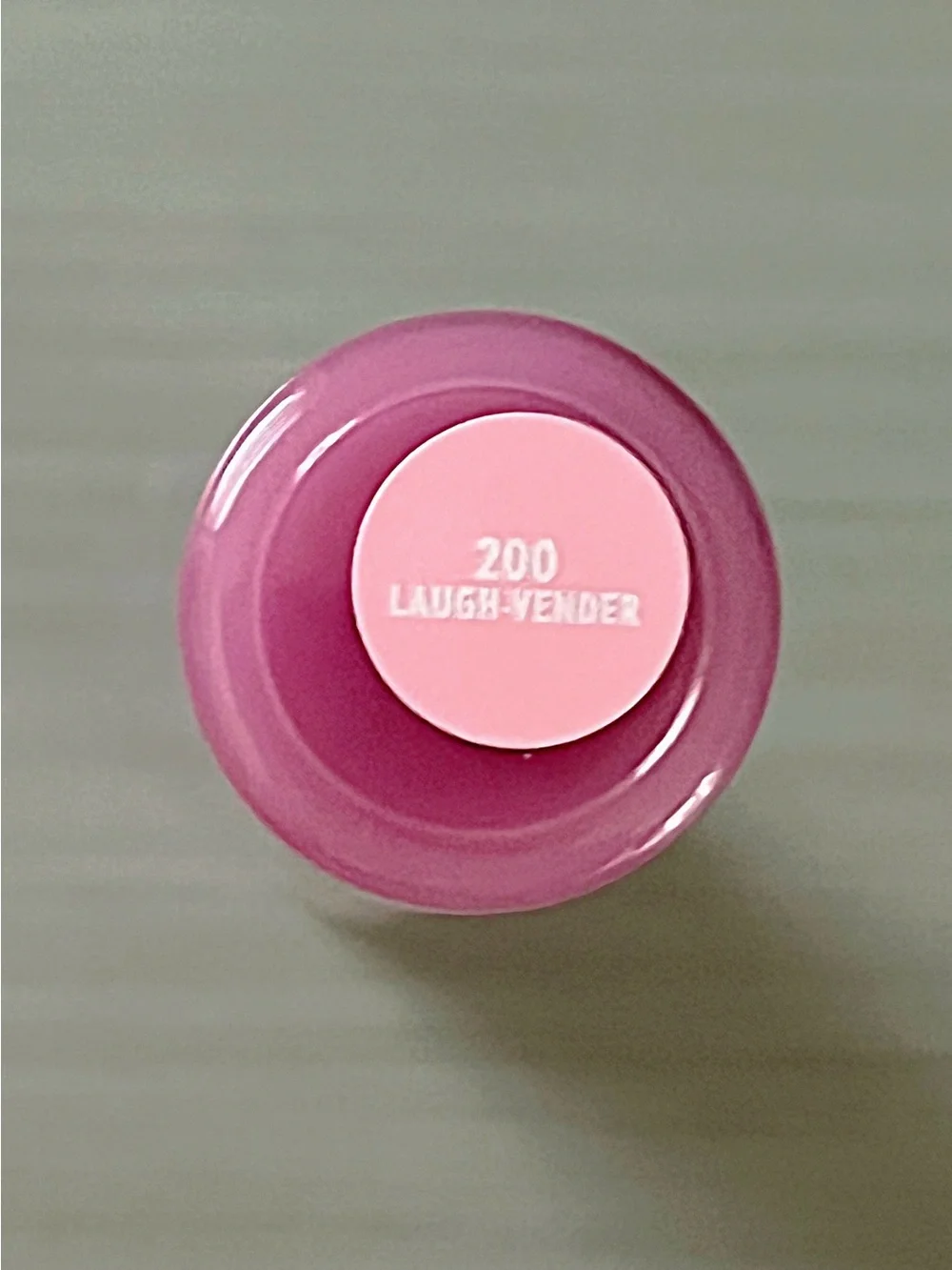 CoverGirl Lip Gloss CLEAN FRESH YUMMY GLOSS 200 Laugh-vender NEW SEALED Viral
